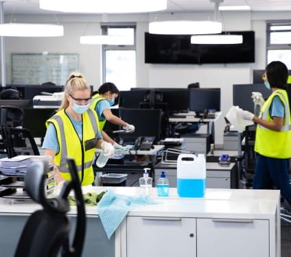 DIENST - schoonmaak binnen schoonmaken dienst-schoonmaak. 2