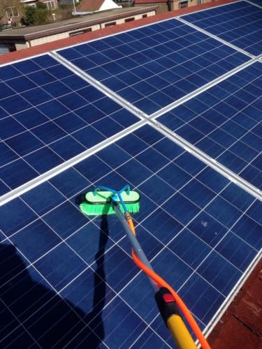image-2-375x500 Zonnepanelen reinigen